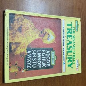 1983 Sesame Street book set, 1-15.